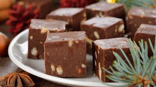 No Bake EASY Chocolate Fudge Recipe 3 Ingredients [upl. by Rengia]