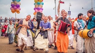 Harinam Sankirtan by devotees of ISKCON [upl. by Utica131]