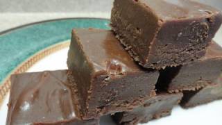 5 Minute Chocolate Fudge [upl. by Simmonds]